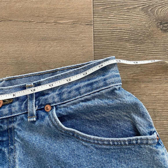 Chic Vintage High Rise Straight Tapered Leg 90s Faded Distressed Mom Jeans - Picture 11 of 12